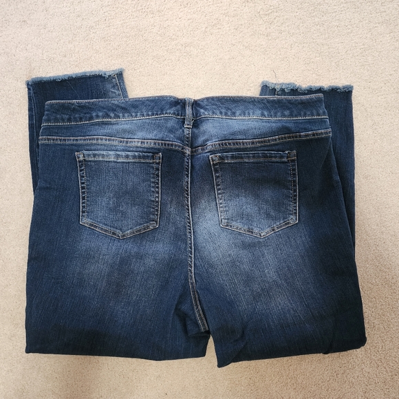 Torrid Copped Boyfriend Skinny Jean Sz22 - Picture 2 of 8